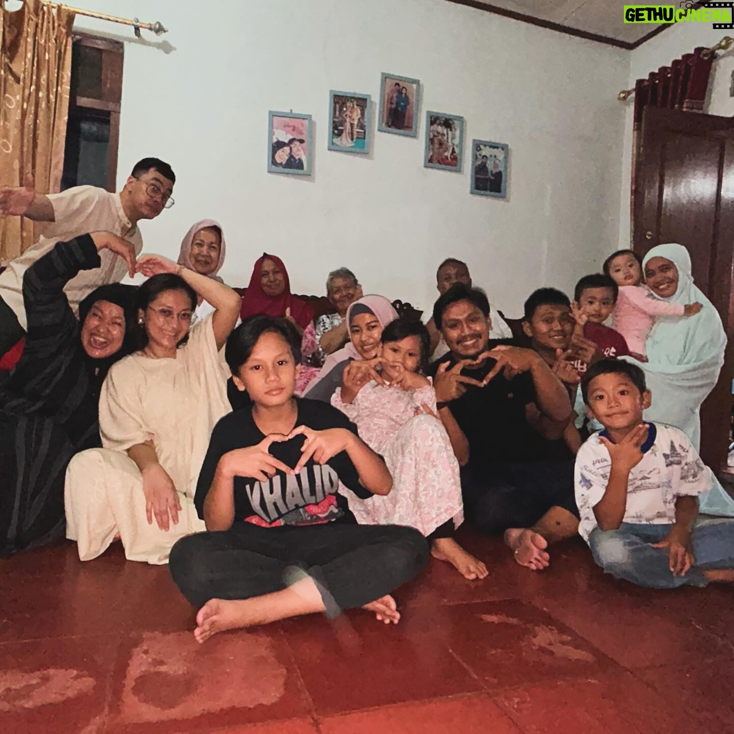 Dennis Adishwara - 666 Likes - Selamat Merayakan Lebaran! Mohon Maaf Lahir Batin!
Senang banget bisa family time di perayaan kali ini.