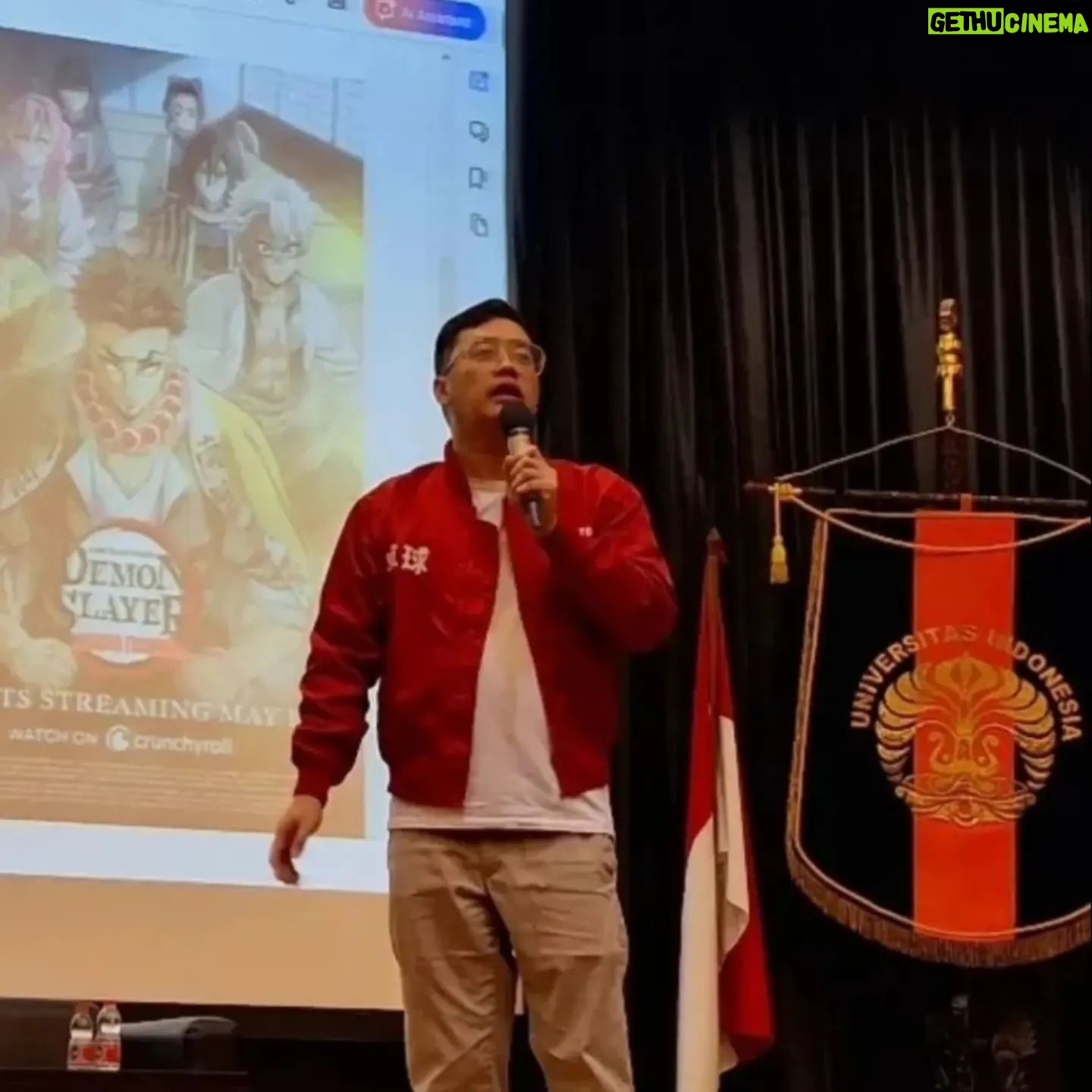 Dennis Adishwara - 563 Likes - Iya saya mengajar di Universitas Indonesia juga.
Saya memastikan tiap mahasiswa :
1. Punya komik/game/film favorit
2. Bisa cari tahu bagaimana cara dapat uang dari komik/game/film favoritnya
I love my job. Thank you @ranggawisesa !