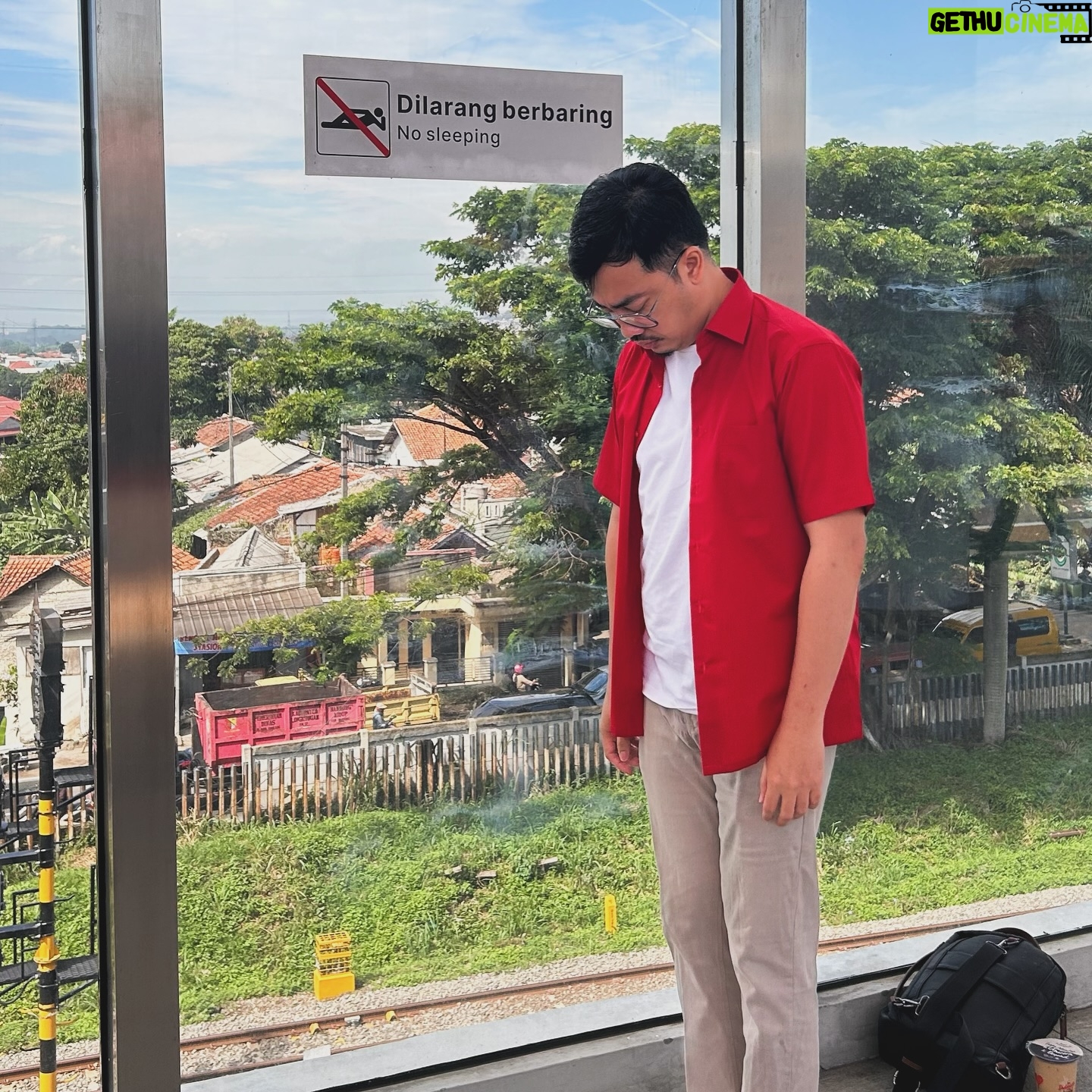 Dennis Adishwara - 200 Likes - Tidur berdiri apakah masih melanggar peraturan?