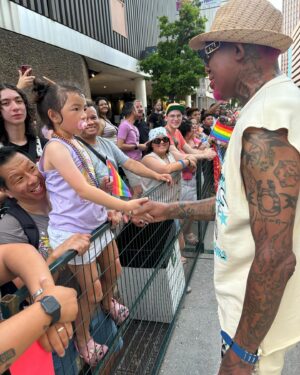 Dennis Rodman Instagram - Happy Pride 🌈 

#pride #love #gaypride #gaypridemonth @yellayella409