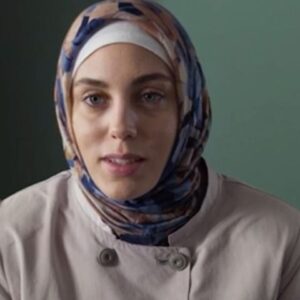 Derya Karadaş Instagram - Yazan ve Yöneten 
Berkun Oya
12 Kasım’da sadece Netflix’te
#Bir Başkadır