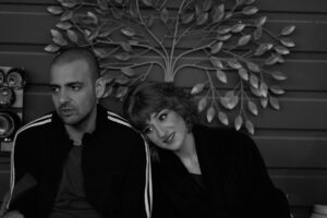 Derya Karadaş Instagram - #jetsosyete  @bartu_kucukcaglayan  arasıraseviyom🖤 foto👉🏿 @doktor