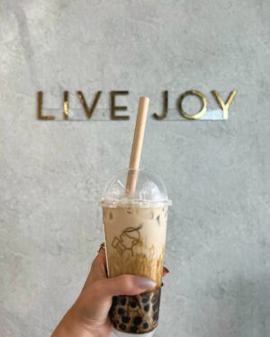 Destiny Monique Instagram - #Ad 
The  @heytea.usa  Beverly Hills store is now open! The Brown Sugar boba with Oat milk was soooo good! I had my eyes set on the coconut mango drink which I left with as well and Yumm! I was not disappointed! I will be back and definitely recommend this place! These drinks are yummy!!! See below for more details. 😋😋😋😋😋
-
HEYTEA is the originator of cheese tea, now they bring the new style Tea to the United States. HEYTEA aims to bring joy and aesthetics to everyday life with innovation and high quality tea drinks included with creative elements. 
- 
Exclusive Beverlyhills store offerings including the exclusive drinks California Sunset. 
- 
The U.S stores have upgraded to organic milk and now offer a free zero-calorie sweetener as an alternative to promote a low-sugar life style. 
- 
The first west coast store in Los Angeles with more stores openings. 
.
.
.
.
#heyteainla #heytea #beverlyhillsgrandopening #newinbeverlyhills #NewstoreinBeverlyhills #heyteabeverlyhills