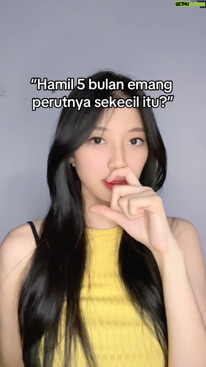 Desy Genoveva - 17.9K Likes - Harusnya segede apa sih bund?😂