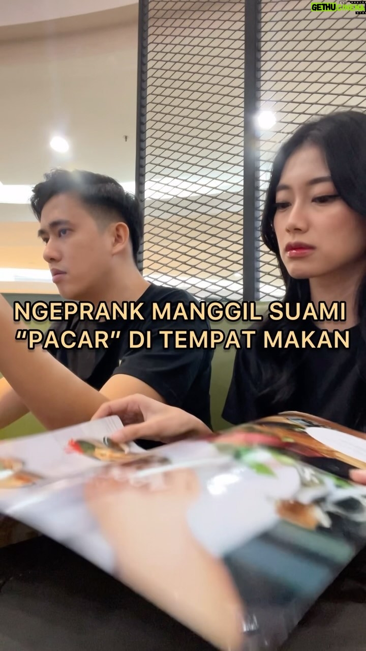 Desy Genoveva - 60.9K Likes - Langsung dikasih tatapan maut😂😂