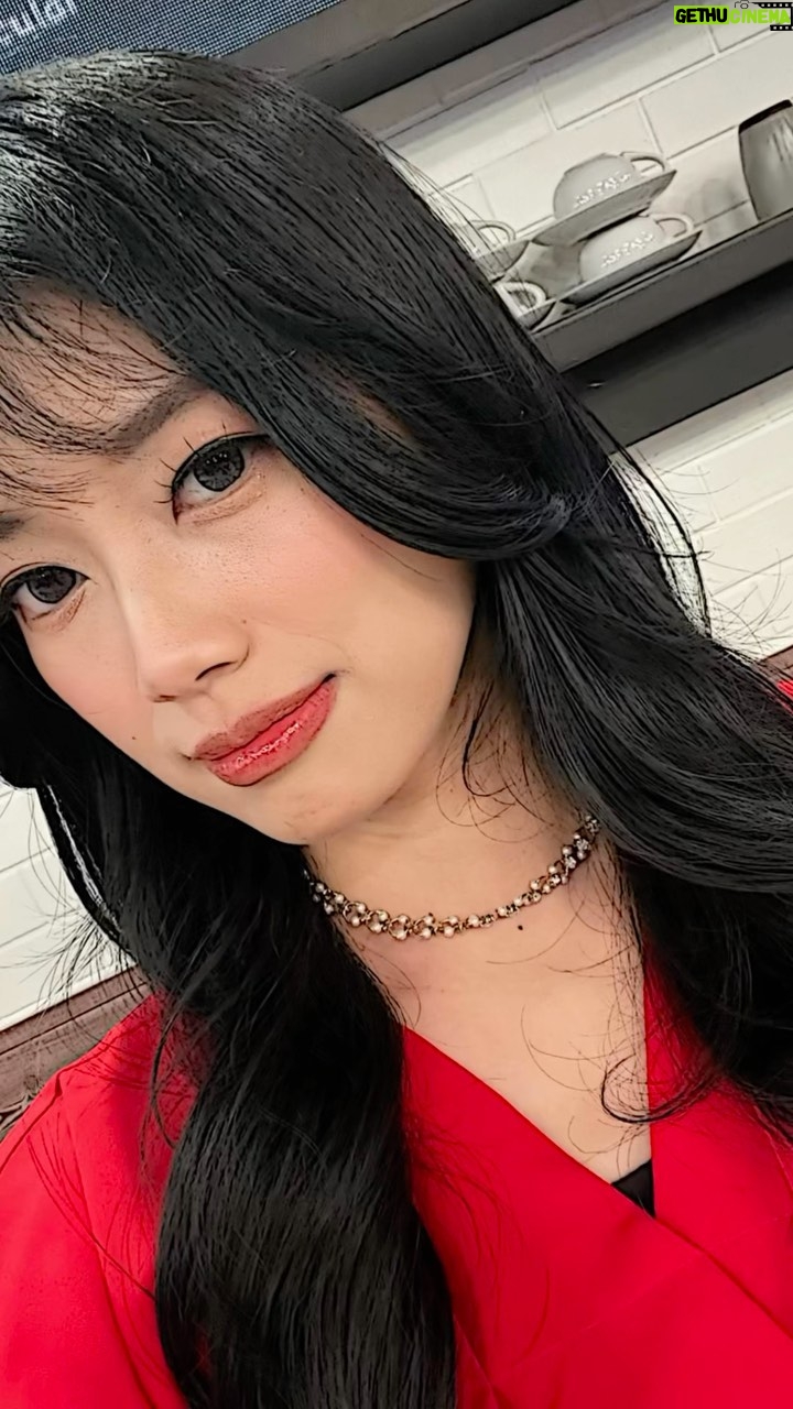 Desy Genoveva - 128.1K Likes - Nek kowe wong Cilacap, kudune sih weruh ceker ayam nang teluk penyu ya🤣🤣 this is cecap🙏🙏🙏😂