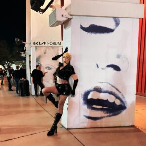 Detox Instagram - *GAY PANIC*

The energy at @madonna’s #CelebrationTour last night was electric!!!! Ran into so many friends & family, met some amazing people, danced like a mad woman, and then….KYLIE!!!!!!! We were expecting Queen @kylieminogue as the Vogue guest but we got oh so much more! 

Happy #InternationalWomensDay indeed!