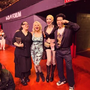 Detox Instagram - *GAY PANIC*

The energy at @madonna’s #CelebrationTour last night was electric!!!! Ran into so many friends & family, met some amazing people, danced like a mad woman, and then….KYLIE!!!!!!! We were expecting Queen @kylieminogue as the Vogue guest but we got oh so much more! 

Happy #InternationalWomensDay indeed!