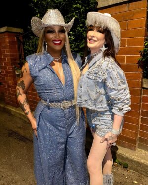 Detox Instagram - I’ll be your shotgun rider til the day I die bb! I love you so much! @roxxxyandrews #besties #iimostwanted #RoTox #AS9 #TeamRoxxxy