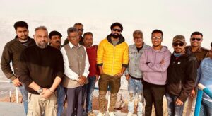 Dev Instagram - In Khadaan for #Khadaan

Inside Asia’s one of the Biggest Coal Mines 🙂
Recce time 
@deventertainmentventures @surinderfilms