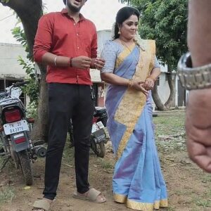 Devipriya Instagram - Adappaaaviii thambii Ipdi nejammaveyy oththakaalle nikka vechuttiyehh🤣
Brother atrocities🥰❤️🥰,@im_niketan 
Pudhuvasantham #serial #suntv #devipriya23_official