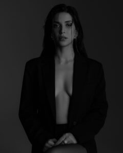 Actress Devrim Özkan HD Instagram Photos and Wallpapers August 2024
