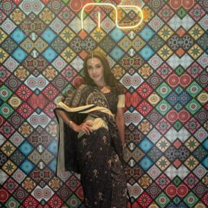Dewi Amanda Instagram - Happy Diwali with @md_entertainment 
#diwali #diwali2023 #happydiwali #dewiamanda #happydeevapali Thank you for the great celebration 🎉❤️