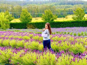 Dewi Amanda Instagram - My Husband said: I always looked for someone i could live with but ended up finding someone I can’t live without…“I LOVE YOU” Ok..i am the lucky one! ❤️😘 #dewiamanda #lavenderfarm #tasmania #australia🇦🇺❤️#sydneysider