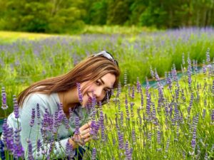 Dewi Amanda Instagram - My Husband said: I always looked for someone i could live with but ended up finding someone I can’t live without…“I LOVE YOU” Ok..i am the lucky one! ❤️😘 #dewiamanda #lavenderfarm #tasmania #australia🇦🇺❤️#sydneysider