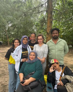 Dewi Amanda Instagram - Almost 3weeks in the making of film in Kuala Trengganu-Malaysia,Work with Director From India and Malaysia Crews-Actress&Actors Malaysia,Felt blessed because i am the only from Indonesia as an actress (Putri 1)
Another experience and another my upcoming movie again..Thank GOD and Thank you everyone,See you in another Project Film😜🎥🎬#film #mayang #malaysia #indonesia #india