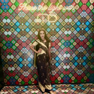 Dewi Amanda Instagram - Happy Diwali with @md_entertainment 
#diwali #diwali2023 #happydiwali #dewiamanda #happydeevapali Thank you for the great celebration 🎉❤️
