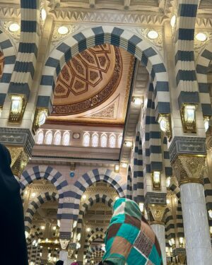 Dewi Amanda Instagram - Medinah🇸🇦 First Day #umroh #dewiamanda #medinah #madinah #nabawimosque #arabsaudi ❤️