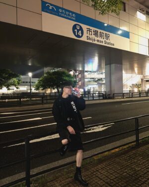 Dewi Chien Instagram - 🇯🇵Day1 豐洲

第一次一起帶👶🏻出國 = 每晚都要出去喝一杯⋯🫠🍻

✈️ #大衛旅行中 #三大一小七天六夜 #讓我們繼續看下去