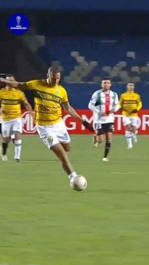 Deyverson Instagram - Deus sabe de tudo e sempre se faz presente! Obrigado, Senhor! Feliz demais pelo gol e por fazer o que eu amo. 🙌🏽🙅🏽‍♂️🕺🏽

Muito empenho, trabalho e dedicação para entregar o meu melhor vestindo essa camisa. Seguimos por mais, @cuiabaec! 🔰