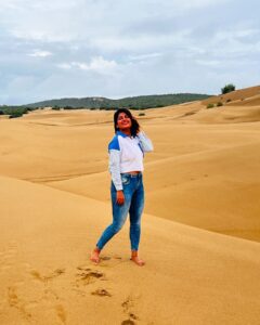 Actress Dhamnashree Kadgaonkar HD Instagram Photos and Wallpapers August 2024