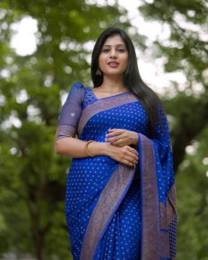 Dhanalakshmi Saminathan Instagram - ஊதா பூ🦋🌷

Saree from : @oyyarii 
Shot by: @g_a_n_e_s_h_1105 
Blouse: @askcouture.7 

{Saree, Saree fashion, Aesthetic, Tamil}

#tamil #saree #oyyari #chennai #fyp #foryou #love #tamilcinema #featured #dhanasaminathan