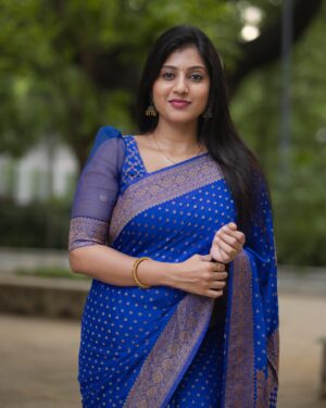 Dhanalakshmi Saminathan Instagram - ஊதா பூ🦋🌷

Saree from : @oyyarii 
Shot by: @g_a_n_e_s_h_1105 
Blouse: @askcouture.7 

{Saree, Saree fashion, Aesthetic, Tamil}

#tamil #saree #oyyari #chennai #fyp #foryou #love #tamilcinema #featured #dhanasaminathan