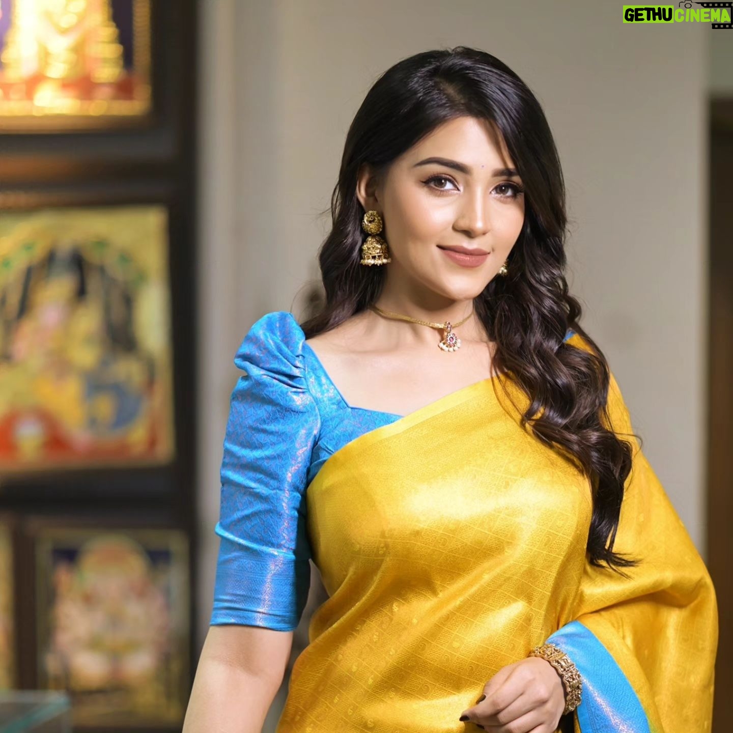 Dharshna Sripal - 27.7K Likes - Wearing this stunning piece of jewelry from the latest collection at @new_ideas_fashions 💫