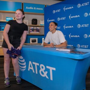 Diana Taurasi Instagram - What a weekend! Had a blast seeing all the fans at the @att store in Phoenix. Stop by your AT&T store in The Valley to learn about their exclusive offers! #ad