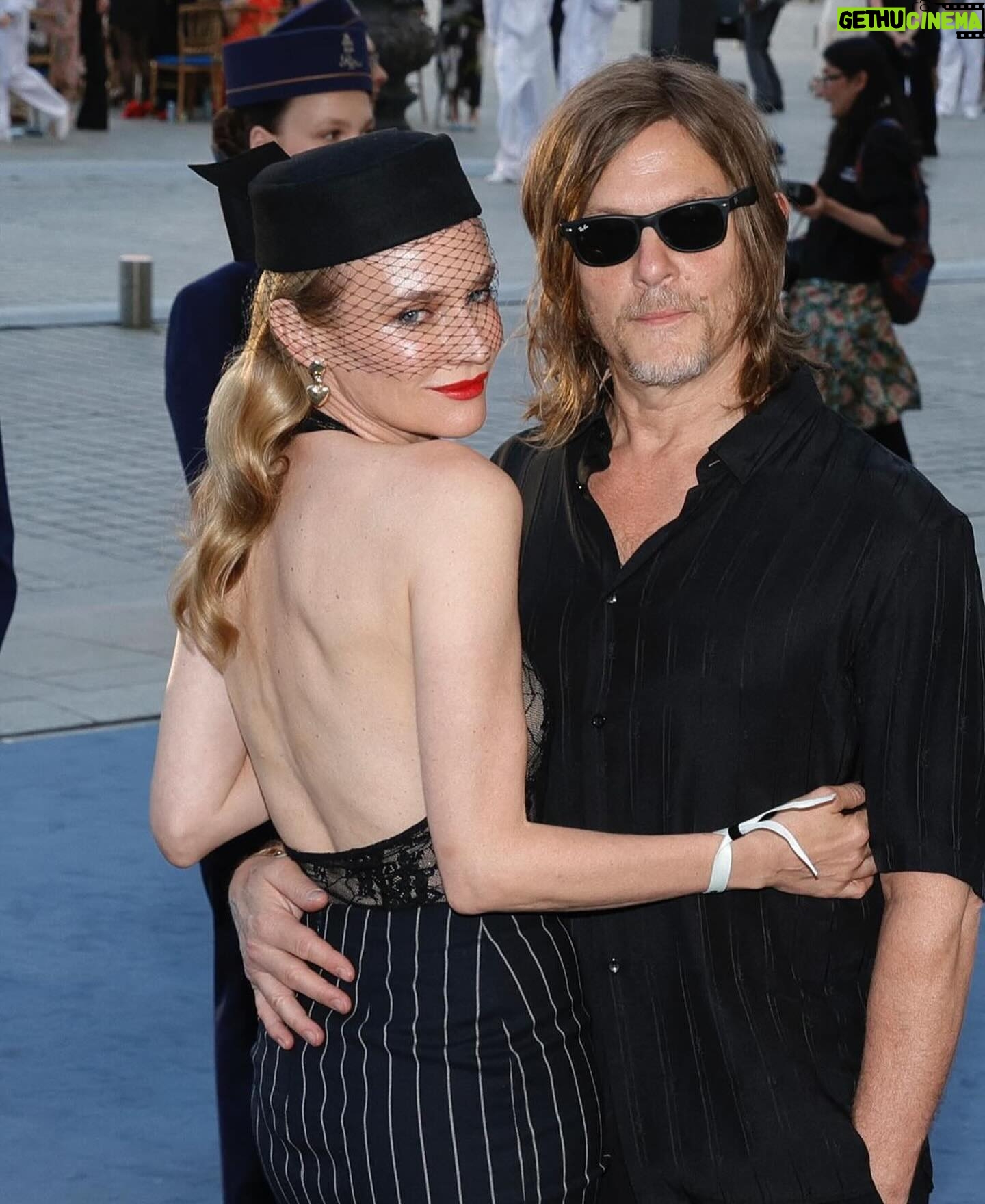 Diane Kruger - 71.9K Likes - Thank you to @ninaricci @harry_lambert @harris_reed @yoannfernandez ❤️
