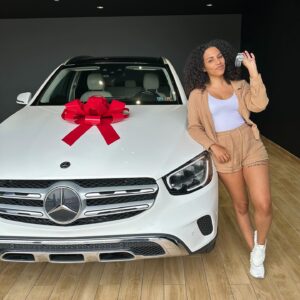 Diannisa Hernandez Instagram - New baby what should I name her ? 🤎 #SUV #mercedesbenz 

All Glory to god!!! 🤎