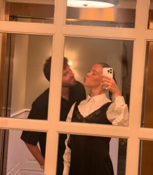 Didde-Mie Lykke Instagram - Tillykke med fødselsdagen til mit yndlings menneske og min bedste ven. Min miv, piv, guffe, muffe, muf, luffe, babypuff, Maltetos, skat. Du har stjålet mit hjerte 🫀