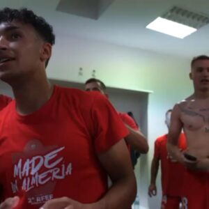 Diego Plaza Instagram - Un ascenso para la historia de @udalmeria ! Una gran generación en la @academiauda que pronto nos dará muchas alegrías! Enorme trabajo el de @alberto_lasarte 

Día inolvidable ♥️
