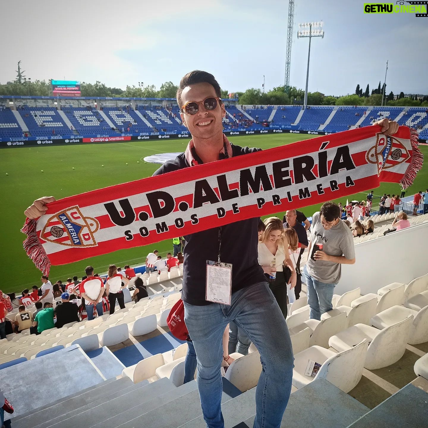 Diego Plaza - 6K Likes - Una provincia, una ciudad, un club y un equipo de PRIMERA! Felicidades a @udalmeria ⚪🔴. Feliz de vivirlo y contarlo en @elchiringuitotv