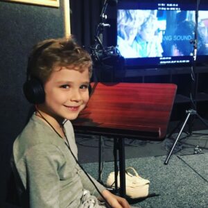 Diesel La Torraca Instagram - When I was a young Warthog 🎶 

#tbt #actor #kidactor #soundstudio #adr #littlemonstersmovie #firstfilm #6yearsold 

#diesellatorraca #austinmiller #ginnyandgeorgia