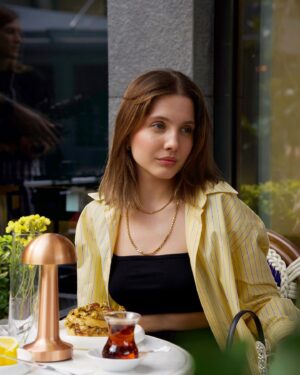 Dilara Kurtulmuş Instagram - 💛Bugün