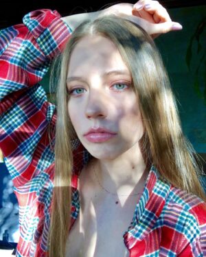 Dilara Mücaviroğlu Instagram - 🌞