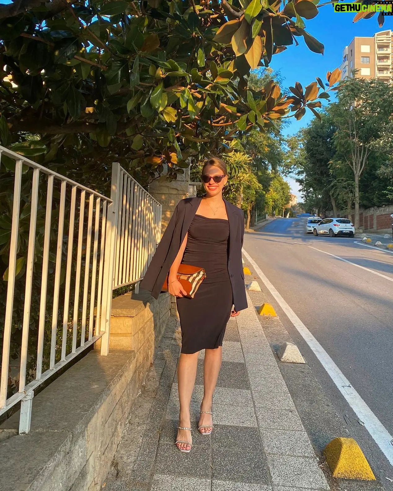 Dilara Mücaviroğlu - 1.5K Likes - 🌞🌿