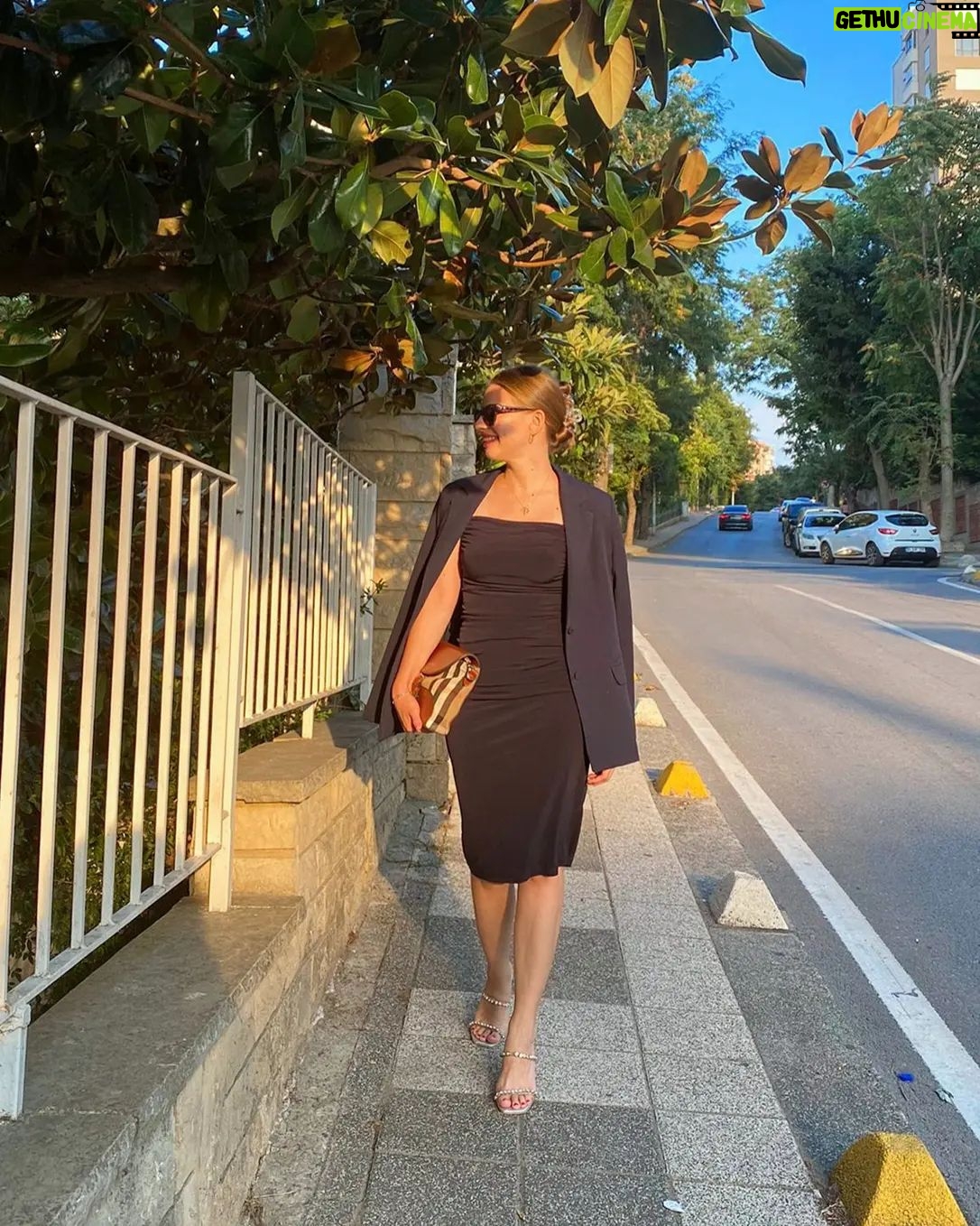 Dilara Mücaviroğlu - 1.5K Likes - 🌞🌿
