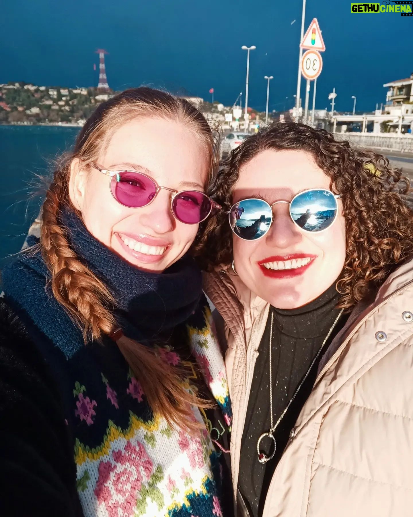 Dilara Mücaviroğlu - 1.3K Likes - Anı'mm sağlıklı, ailelerimiz ve hep birlikte olduğumuz nice mutlu çook güzel yaşların olsun! 💜🌸 İyi ki doğmuşsun 22 senelik dostum, can arkadaşım seni çok seviyorum çook! 👩🏻🤝👩🏼💞🎂💐🌺