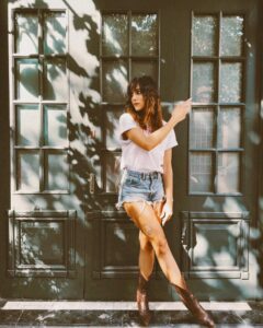 Actress Dilin Döğer HD Instagram Photos and Wallpapers July 2024