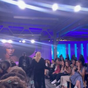 Dimitri Nana-Côté Instagram - Défilé des finissants du @collegelasalle 2024💞
Loved the looks, loved the people, a great night🥰

📸 @bertexertier 💞