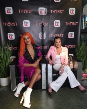 Dimitri Nana-Côté Instagram - jealousy is a disease to which we say « get well soon »♥️ loved meeting  and performing for @meredithmarks today, legend from the @housewivesofslc ♥️

with our P.I. @therealhousewivesorders (go see their account if you’re a housewives fan)🥺🧡🧡🧡

event by @thisisthyrst and @hayucanada, thank you for having meeee!♥️