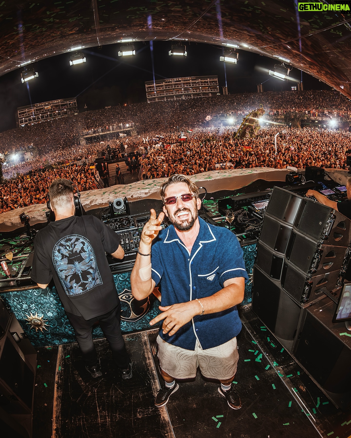 Dimitri Vegas - 60.8K Likes - WHAT A NIGHT š¤Æ
We still canāt get over what happened yesterday at @tomorrowland. We invited our brother and legend, @vindiesel, on stage, and the rest was pure magic. Thank you to the People of Tomorrow for the love and energy during our set ā we couldnāt have wished for anything more. ā¤ļø