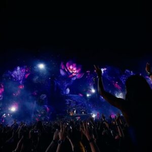 Dimitri Vegas Instagram - TOMORROWLAND 20 YEARS OF MADNESS 🔥

We had the honor of closing Weekend 1 of Tomorrowland’s 20th anniversary, and it was beyond anything we could have wished for. Thank you to everyone involved in making this happen! ❤️