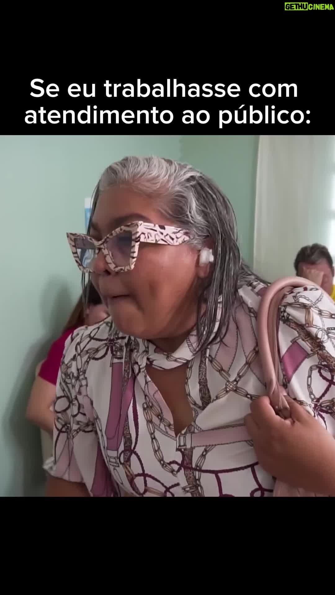 Dinah Moraes - 69.3K Likes - Se eu fosse atendente! #humor