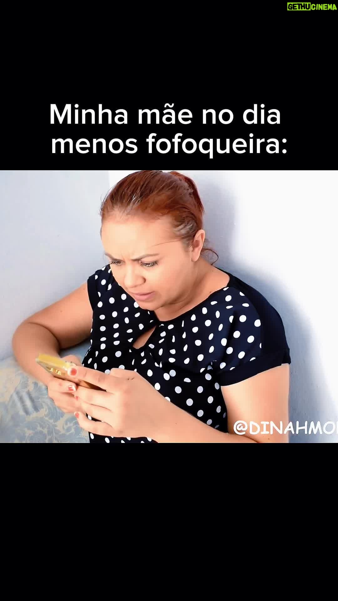 Dinah Moraes - 115.2K Likes - MĆ£e WhatsApp! #humor