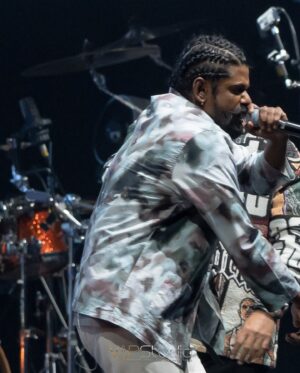 Dinesh Kanagaratnam Instagram - I love you Malaysia for the warmest love you shared. So many friends, family, well wishers, co-artistes’ and few who can’t accept someone’s growth were all in one roof. Moral of the story is that every eyes saw me and my presence! Much love to all of you :)