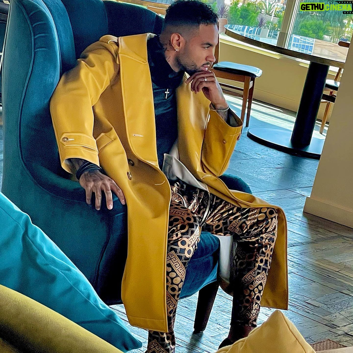 Dion Rome - 3 Likes - Got pulled aside and they said don't tell them lies, you can't be like them 'cause you were chosen ✨