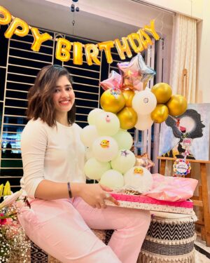Ditipriya Roy Instagram - Happy 22nd birthday to me ! ❤️💫
.
.
.
.
.
.
.
.
.
.
.
. #birthday #buddies #schoolfriends #happiness #surprise #gymbuddies #nearest #dearest #family #monday #mondaymotivation #22nd #peace #fun #home #instagood #instamood #instalove #instadaily #instaphoto #instacool